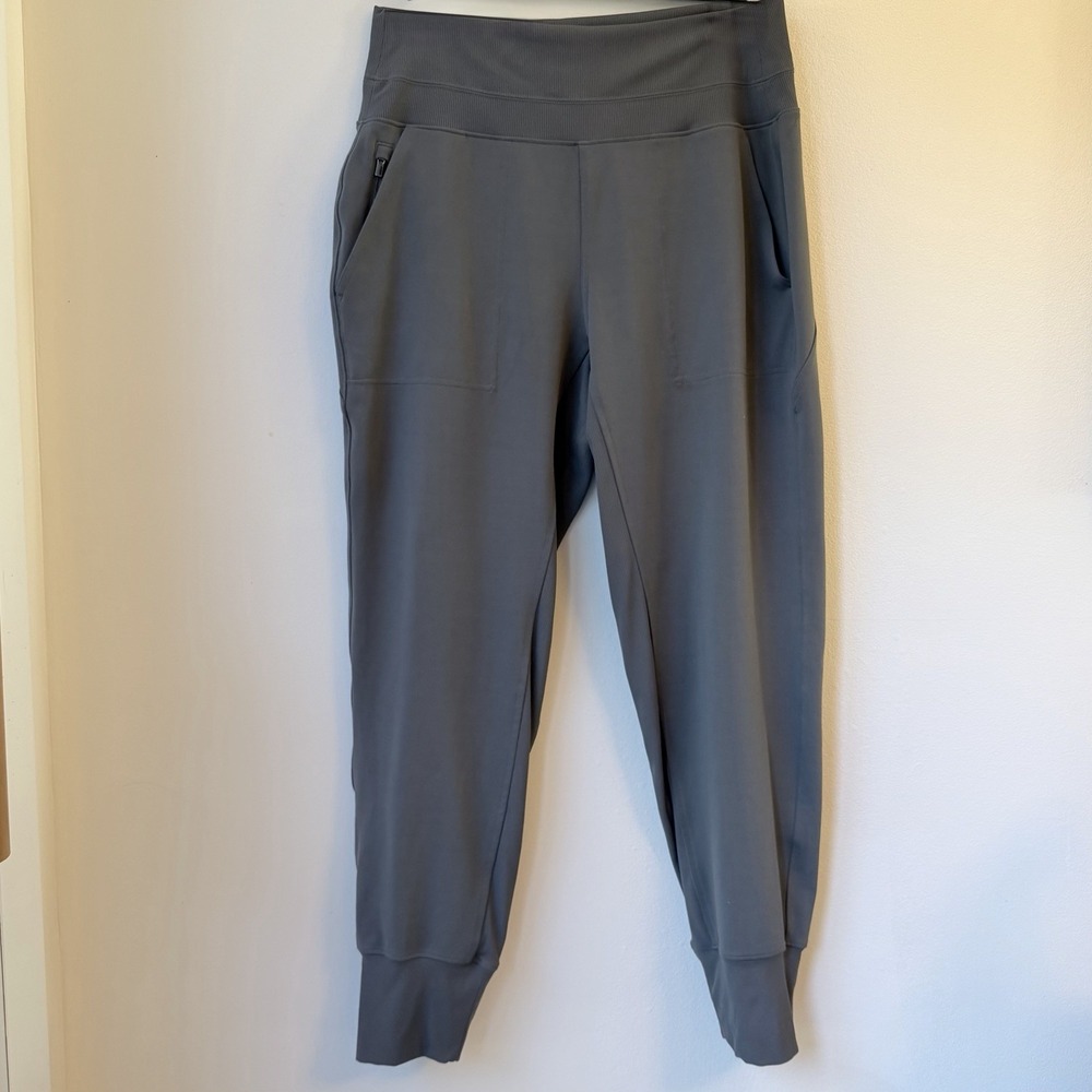 Athleta Venice Joggers Medium Green Activewear Pilates Weight Training